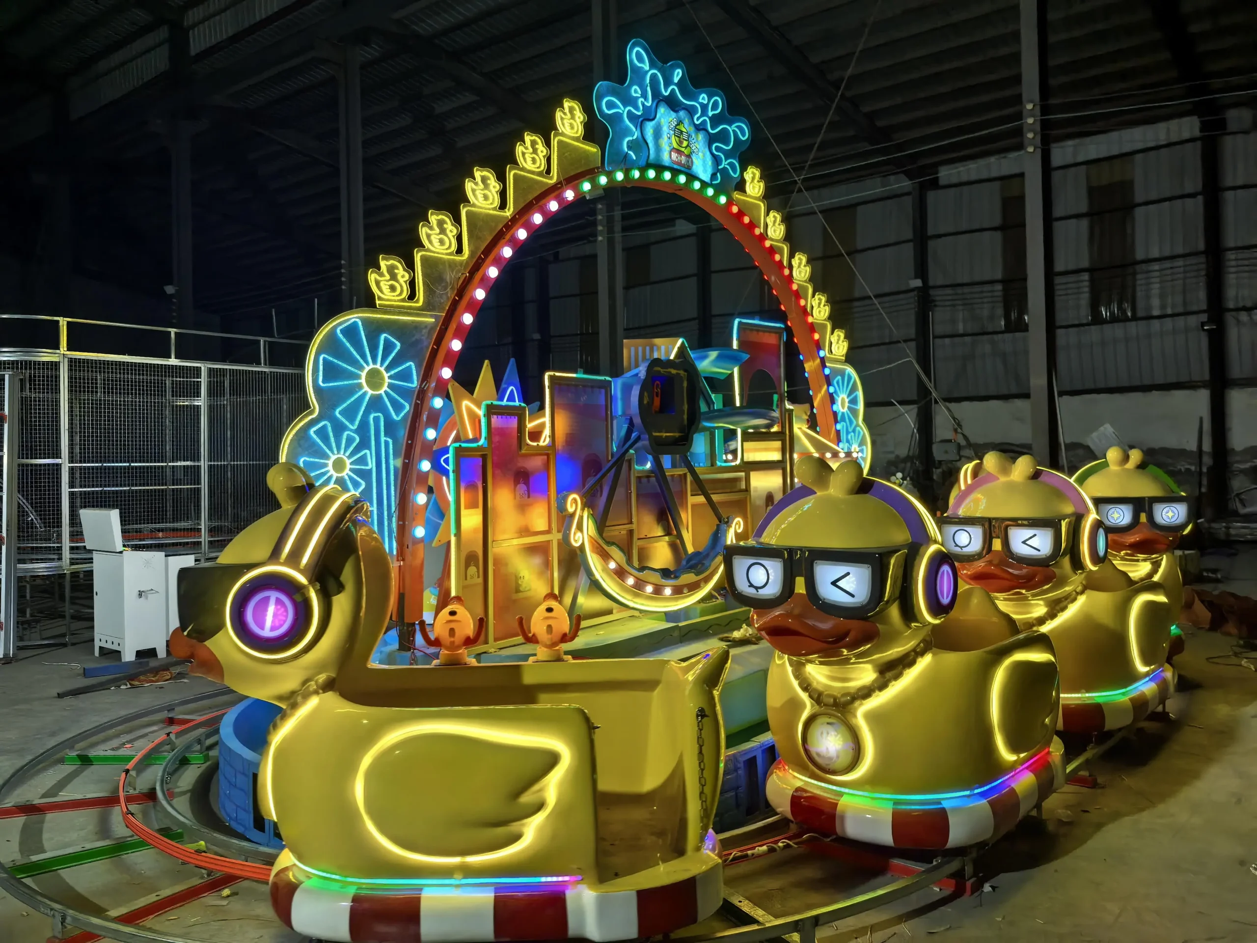 Luxury Duck Amphibious Vehicle - amusement ride