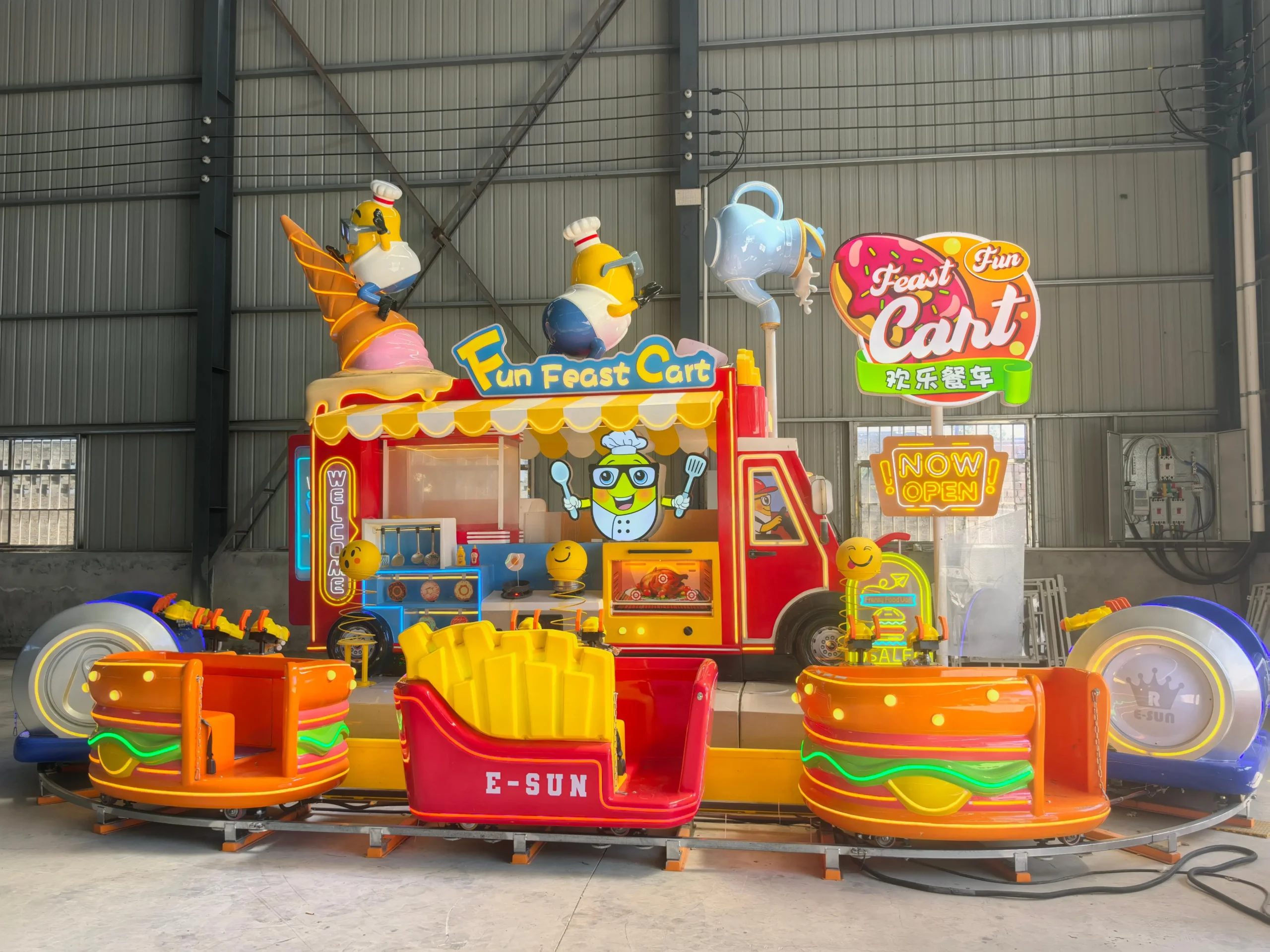 Dining Car Amphibious Vehicle - amusement ride