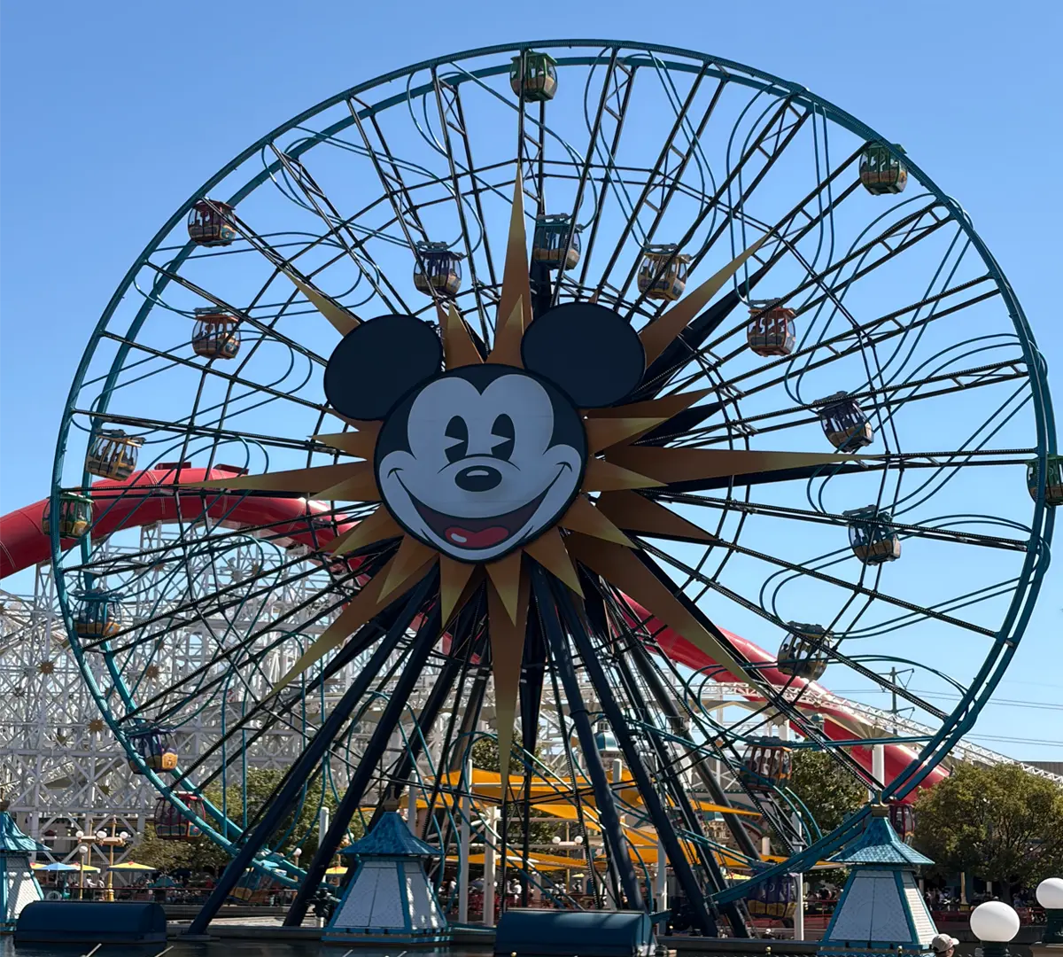 Pegasus Pirate Ship - amusement ride