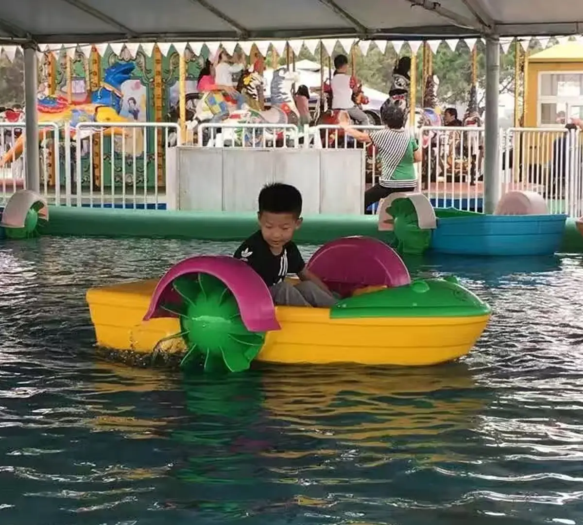 Pegasus Pirate Ship - amusement ride