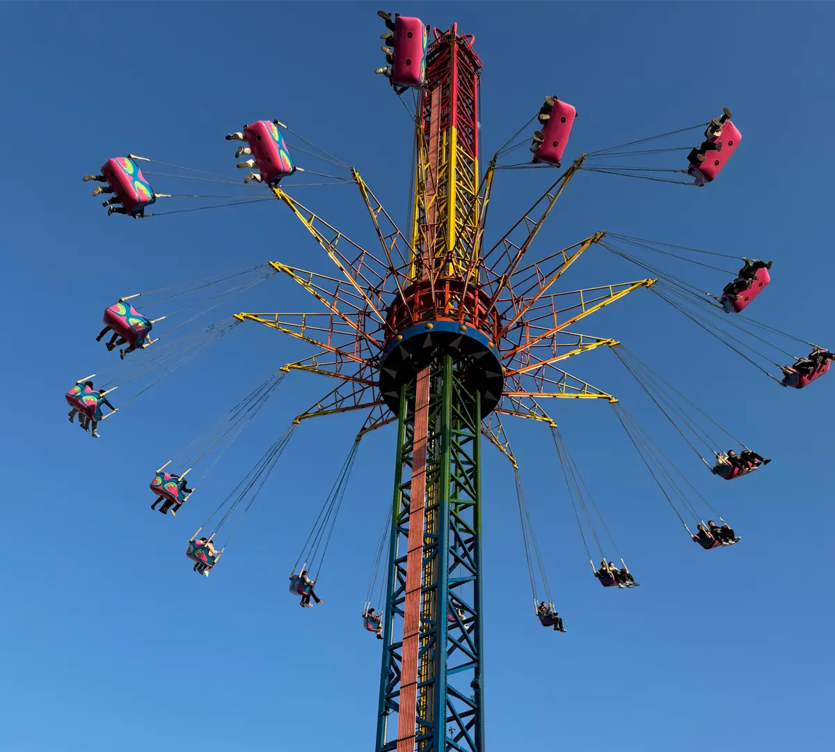 Pegasus Pirate Ship - amusement ride